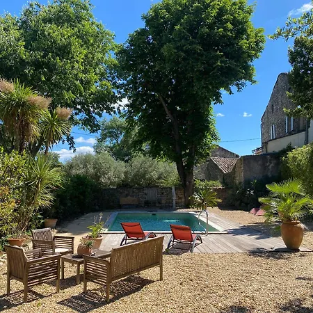 La Maison Des Lauriers 3* Arpaillargues-et-Aureillac